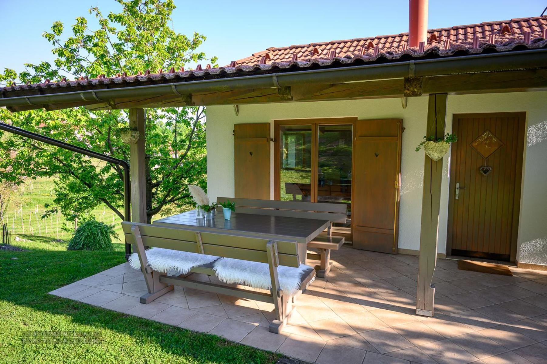 Vineyard Cottage Klemencic Novo Mesto Eksteriør bilde